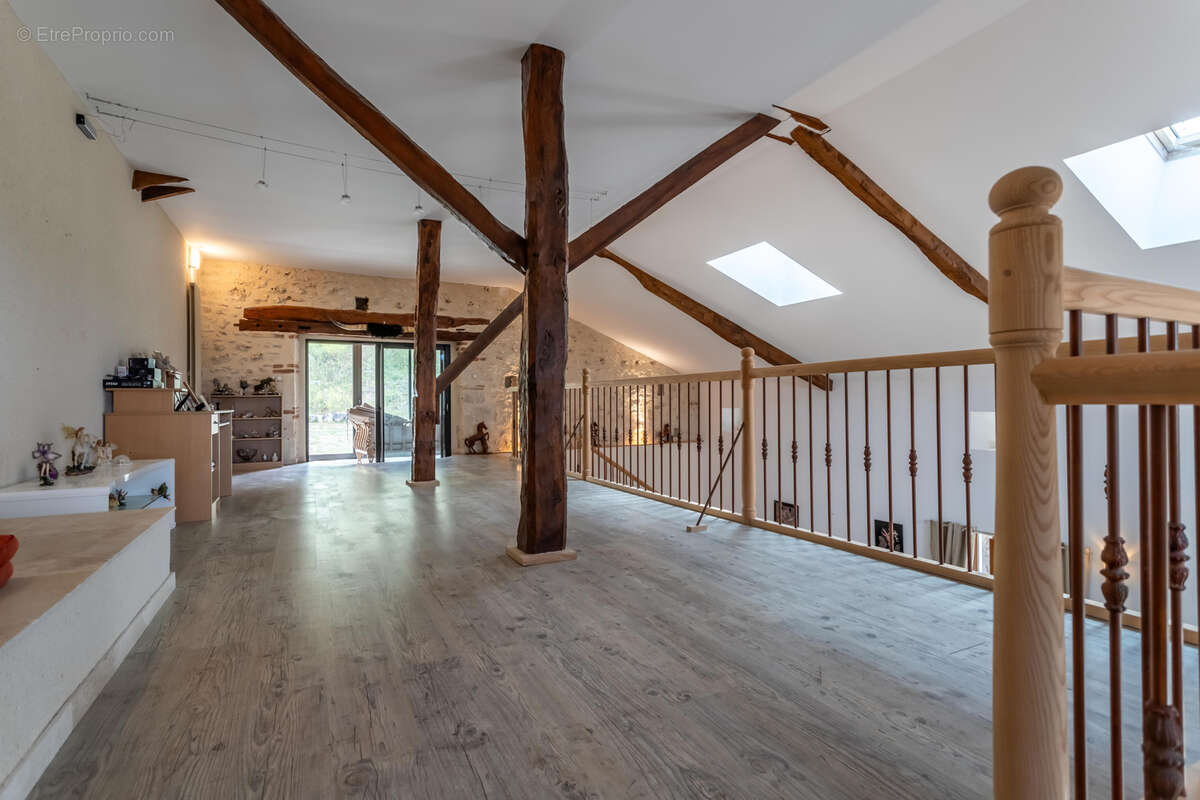 Maison de campagne, annexe, jardin, piscine, granges. - photo 8