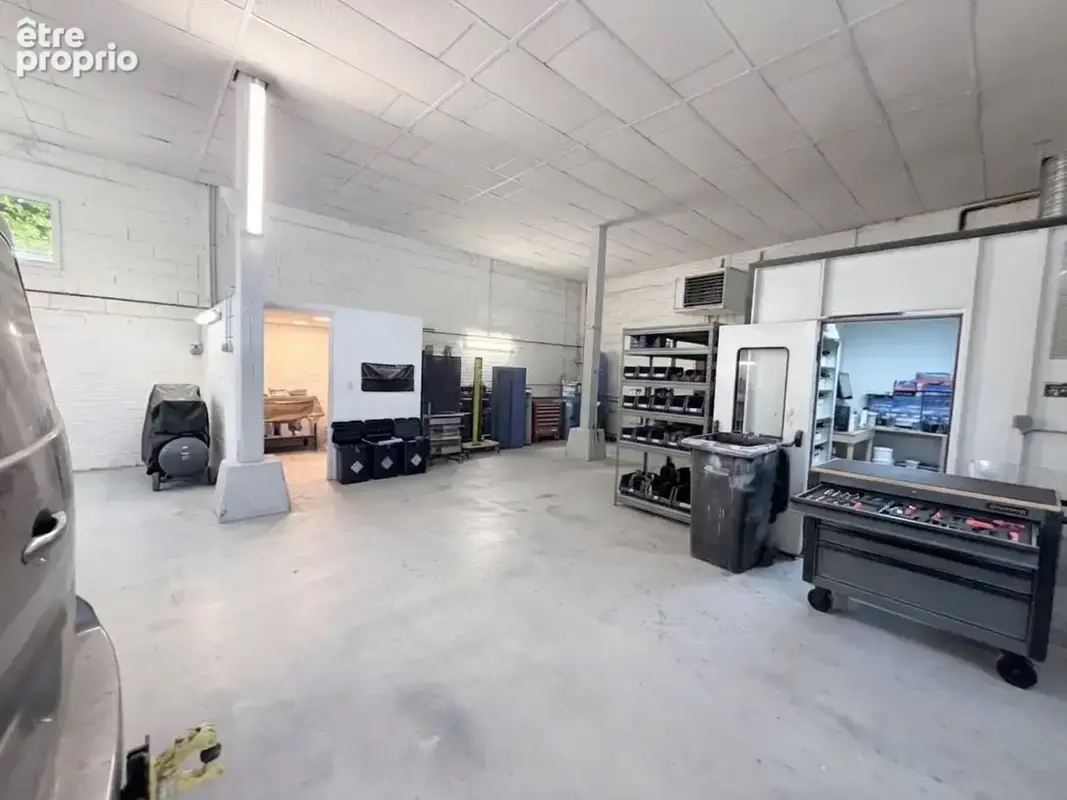 Bâtiment + garages - photo 3