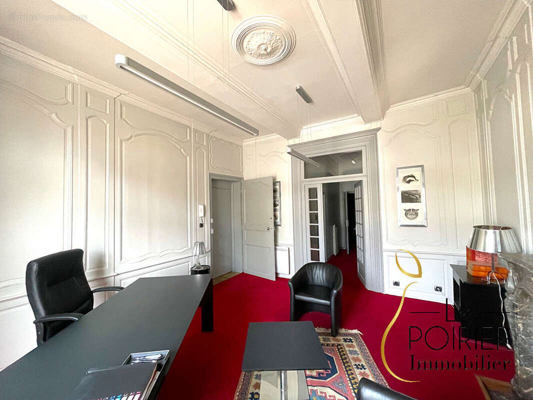 Commerce à LAMBALLE