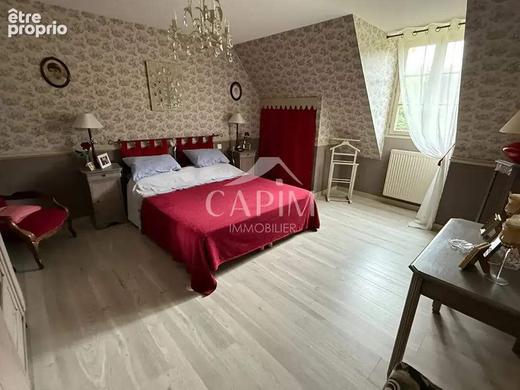 Maison Laignelet sur sous-sol complet 7 Pièces - 5Ch. -1364m² terrain- Pas de vis à vis - photo 9