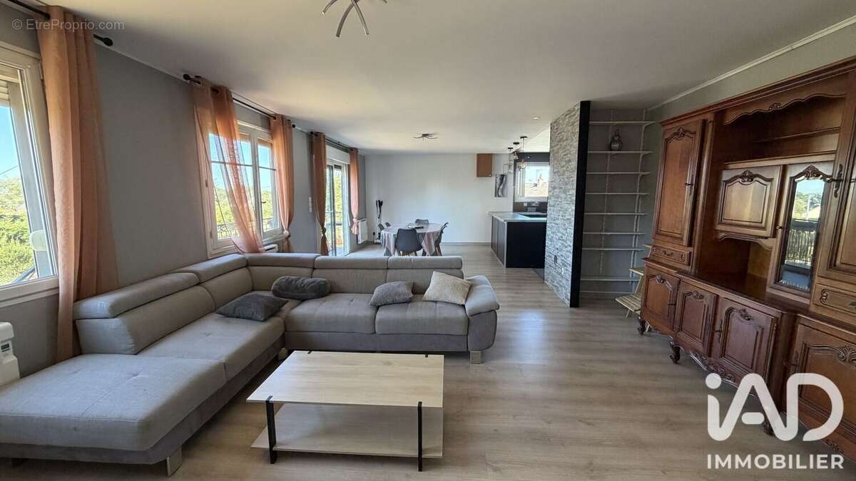 Maison 100 m² à Vierzon  - photo 3