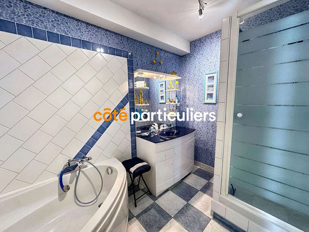 Maison à FERRIERES-HAUT-CLOCHER