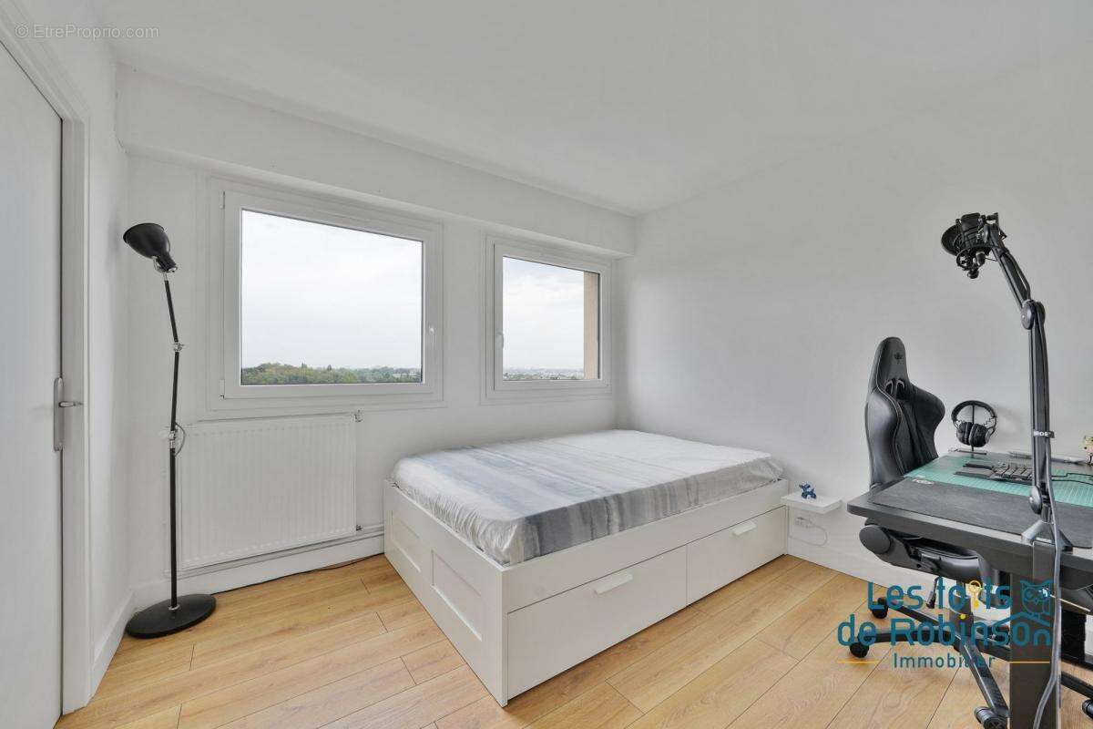 Appartement à VERRIERES-LE-BUISSON