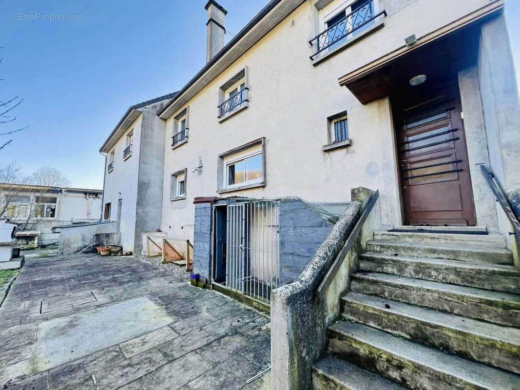 Maison à PREMONTRE