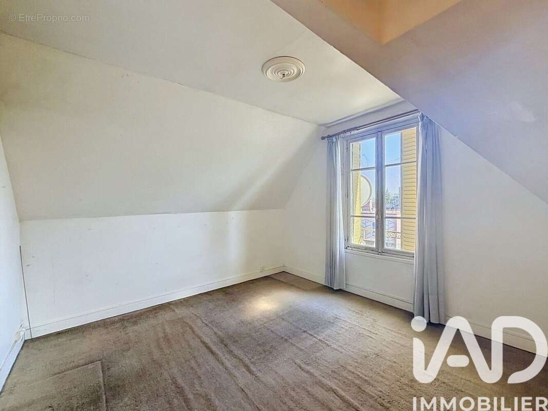 Photo 8 - Maison à PIERREFITTE-SUR-SEINE