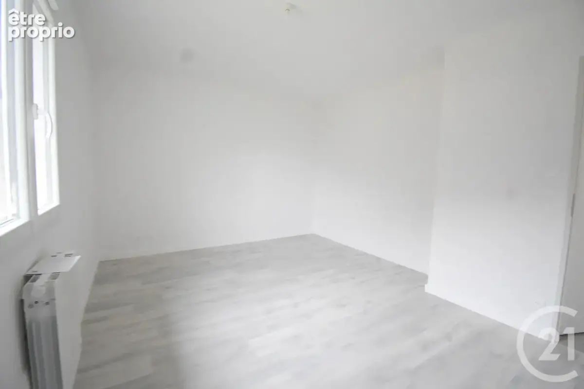 Maison 9 pièces 272 m² à vendre à Vendat (03110) - photo 9