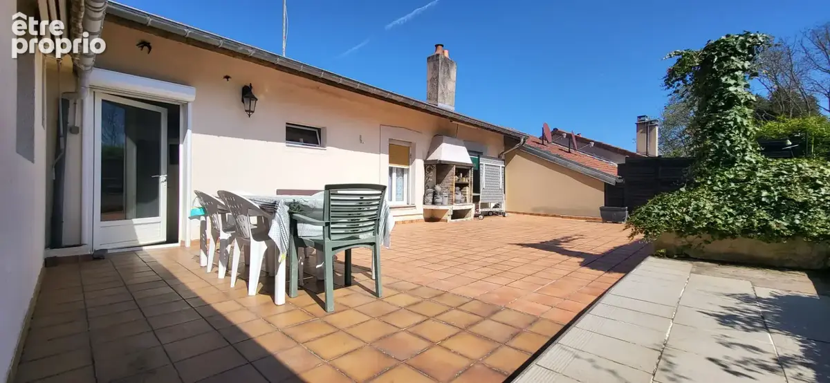 Maison  6 pièce(s) 130 m2 - Terrasse - Jardin - 2 Garages - photo 4