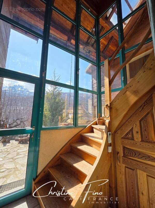 Maison à LA SALLE-LES-ALPES