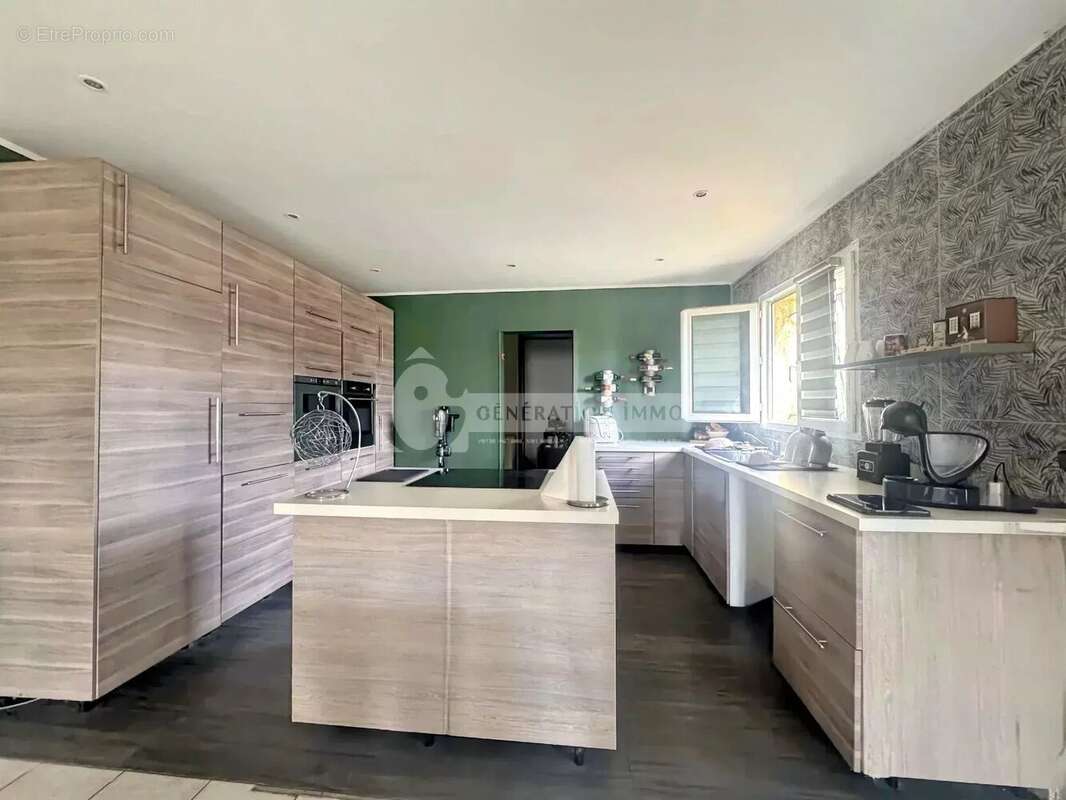 Maison à SAINT-ETIENNE-DU-GRES