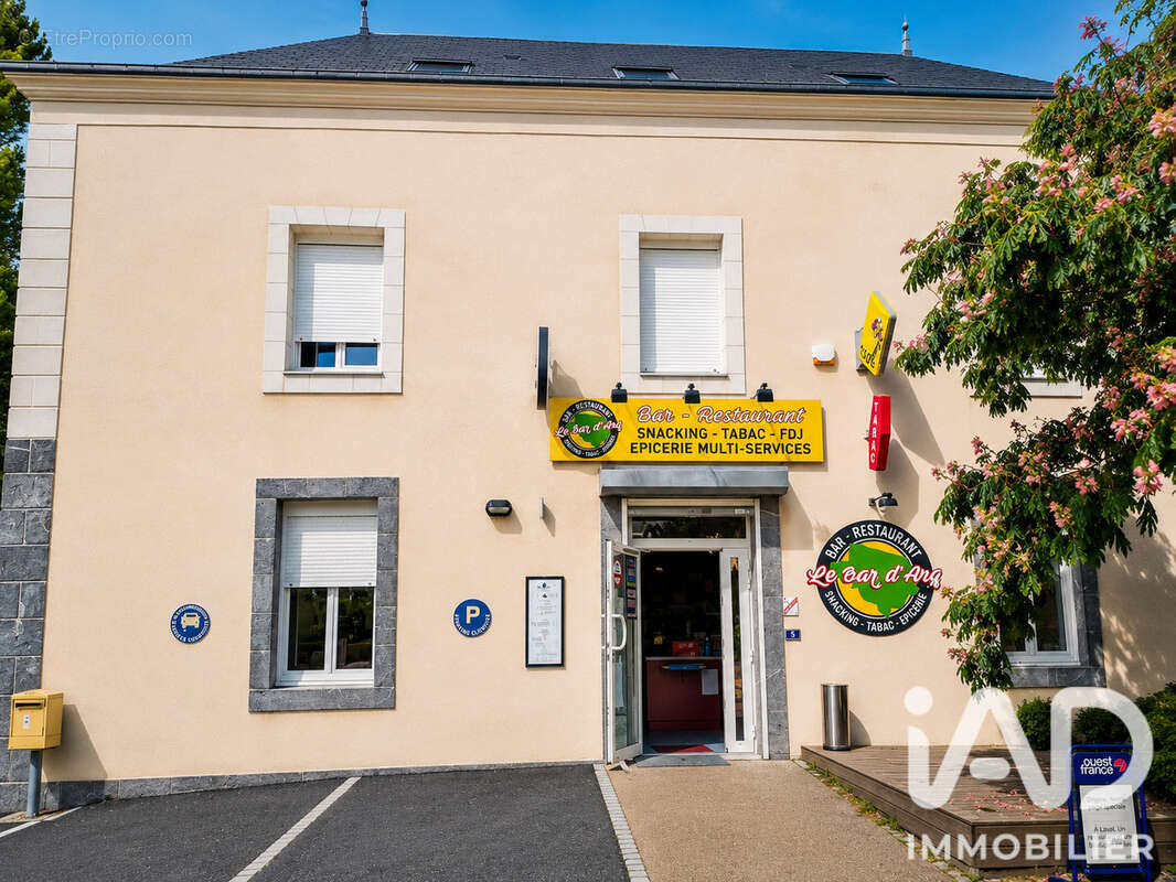 Commerce 349 m² à Arquenay  - photo 2