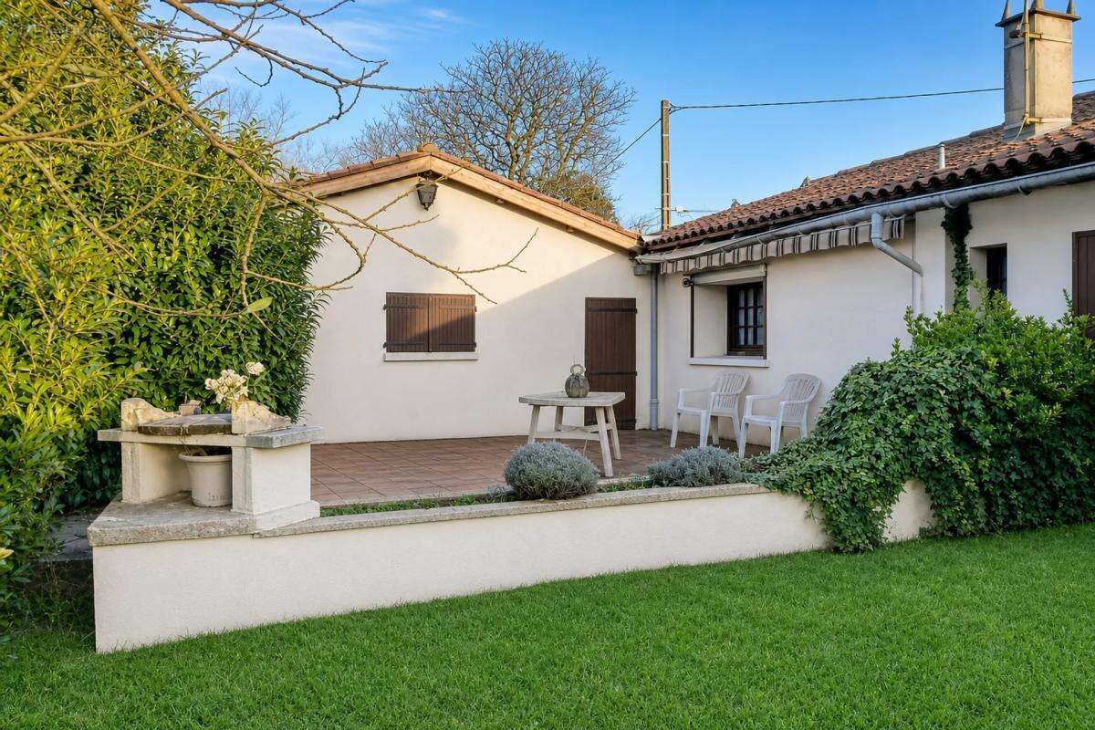 Maison de 5 pièces de 169 m² à Montmérac - photo 13