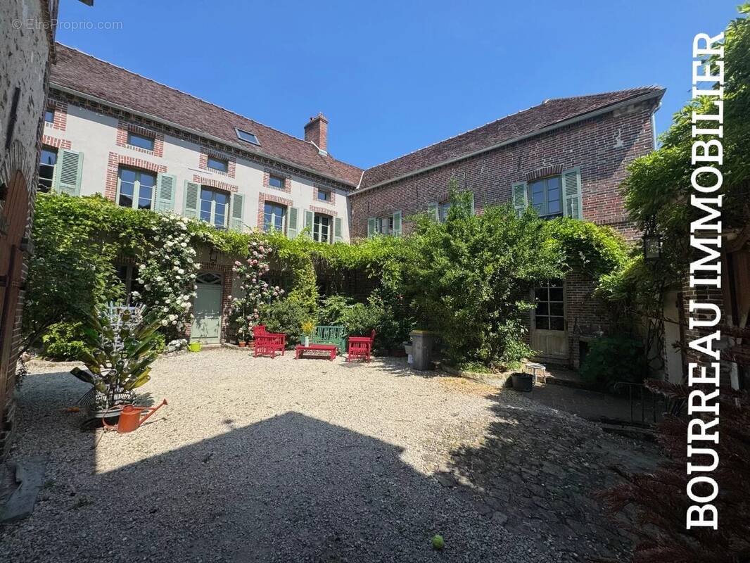 Maison à CEZY