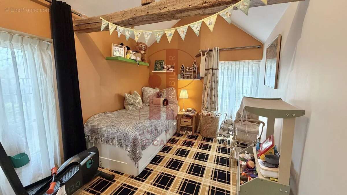 Maison à FONTAINEBLEAU