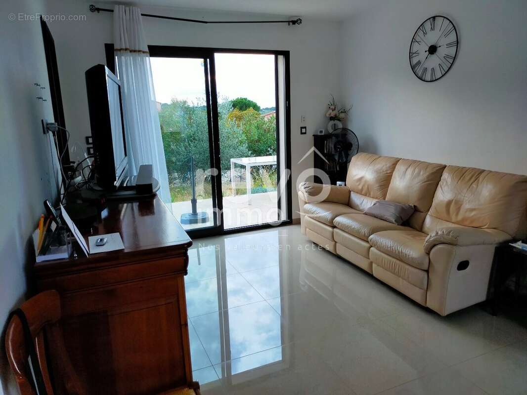 Maison à MIRABEL-AUX-BARONNIES