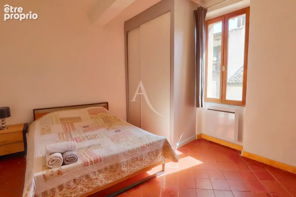 Appartement type 5 de 134.56 m2 place de parking et caves - photo 7