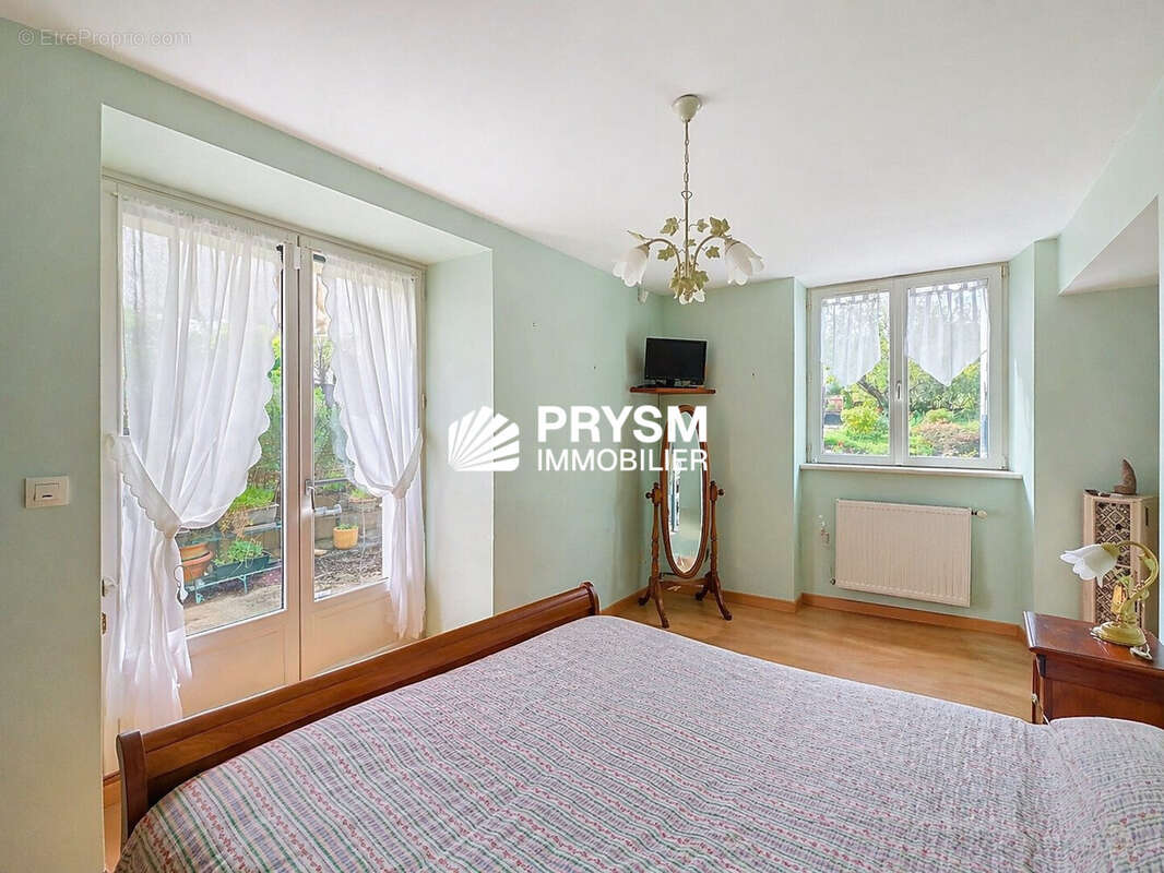 Maison à SAINT-SULPICE-LA-FORET