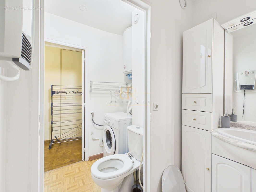 Appartement à COURBEVOIE