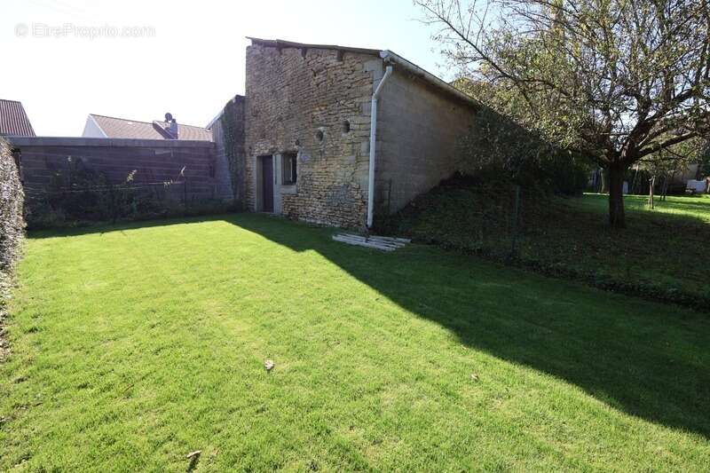 Maison à MERLES-SUR-LOISON