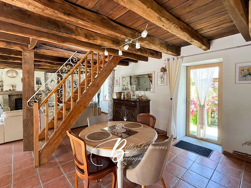 Maison à CORLAY