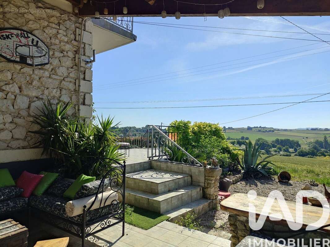 Maison 147 m² à Xaintrailles  - photo 5