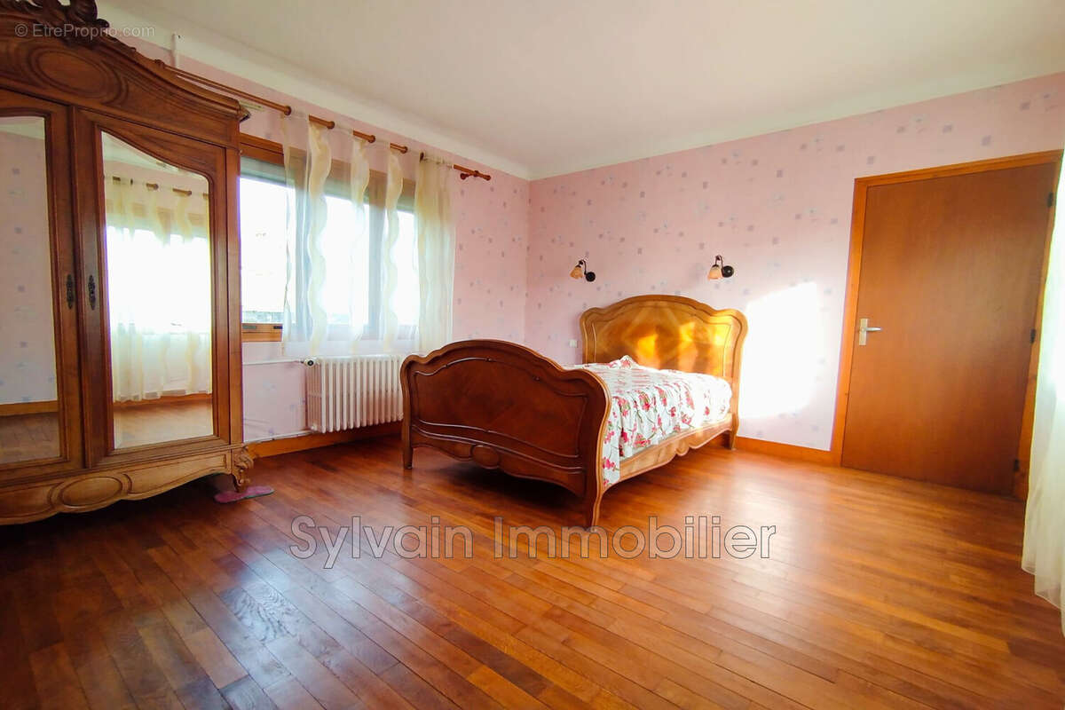 Maison à FORMERIE