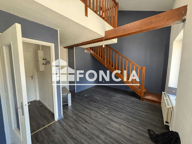 Appartement à LE CHAMBON-FEUGEROLLES