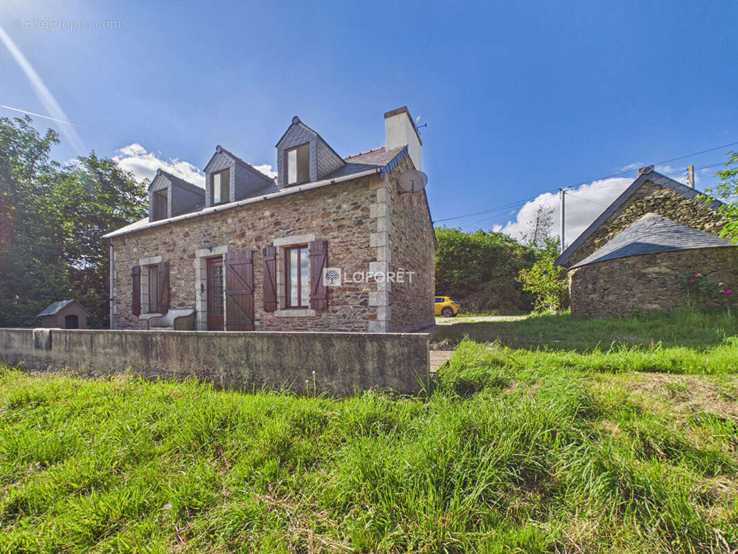 Maison à PLONEVEZ-DU-FAOU