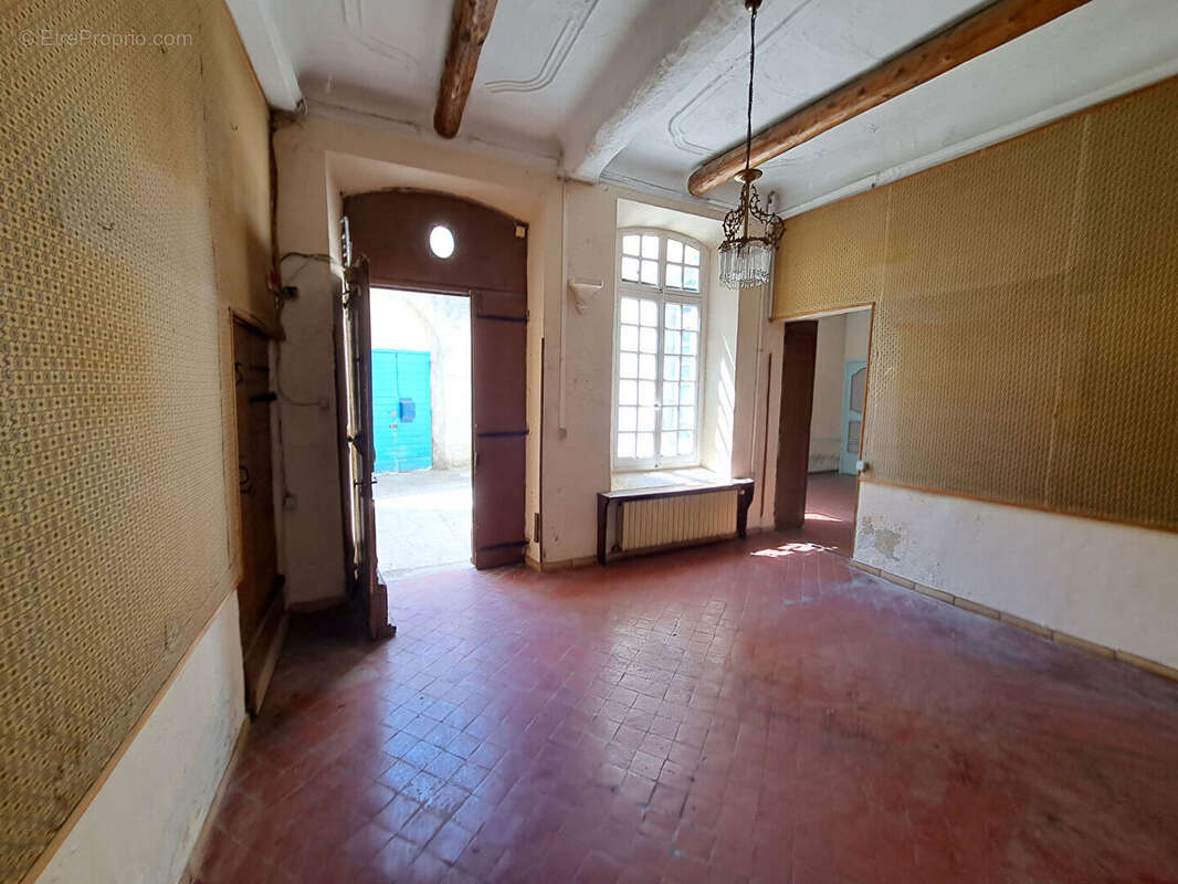 Belle opportunité à Malaucène pour création activité ou habitation - photo 9