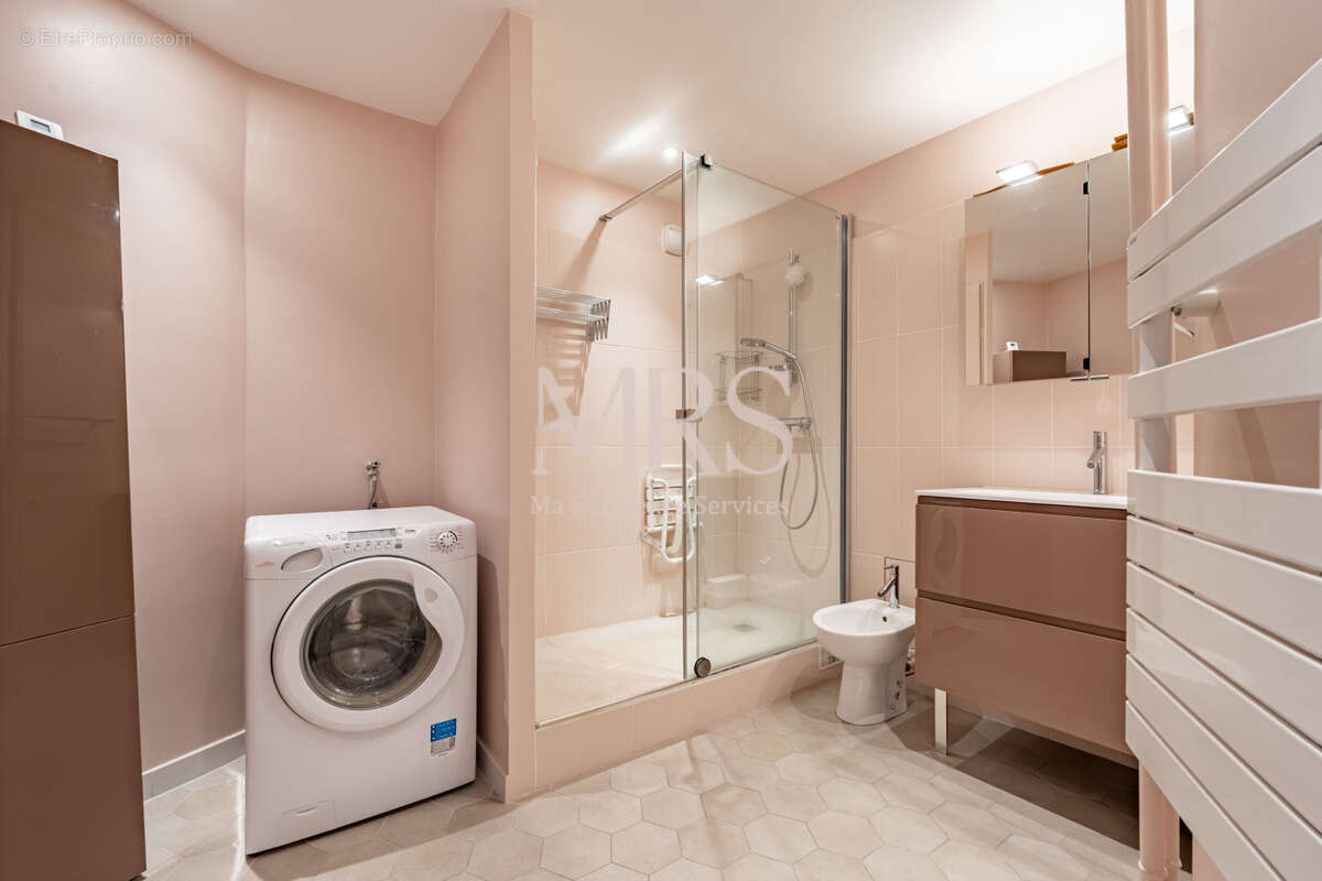 Appartement 71 m² à Paris-15e  - photo 9