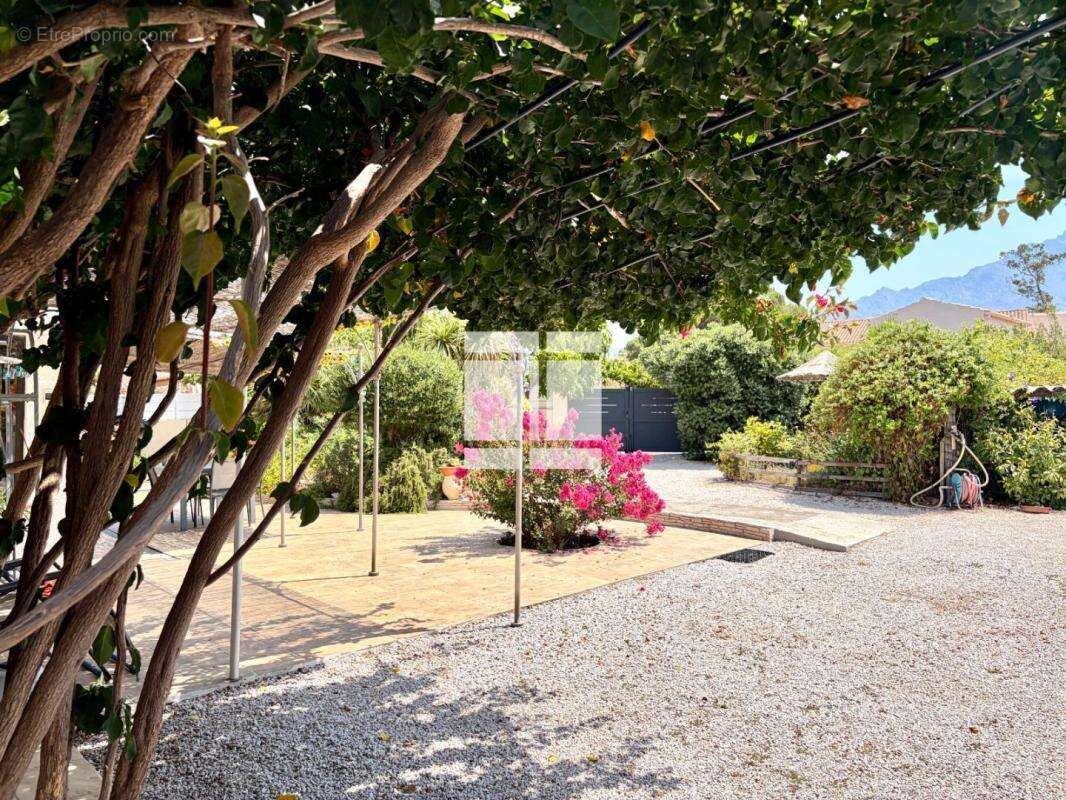 Maison de plain-pied avec vue exceptionnelle sur les domaines viticoles - photo 4