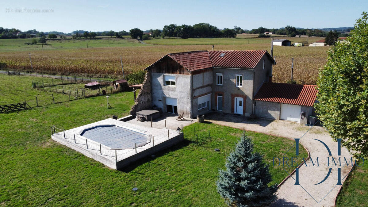 Maison à TRIE-SUR-BAISE
