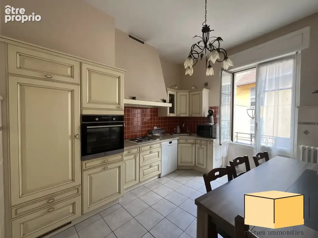 Maison 6 pièces 133 m² à vendre à Belley (01300) - photo 3