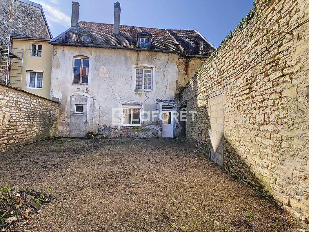 Maison de village - Vignory 6 pièce(s) 157,51 m2 - photo 13