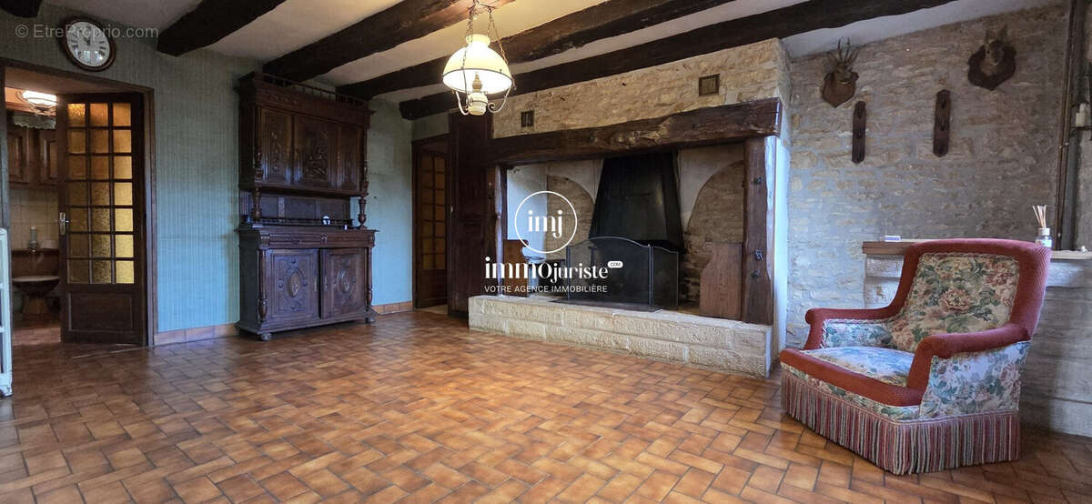Maison 110 m² à Hautefort  - photo 5