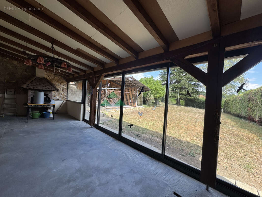 maison 5 pièces sur une beau terrain de 8.29 ares - photo 7
