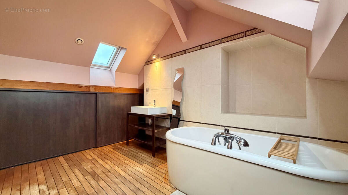 Maison à CORBEIL-ESSONNES