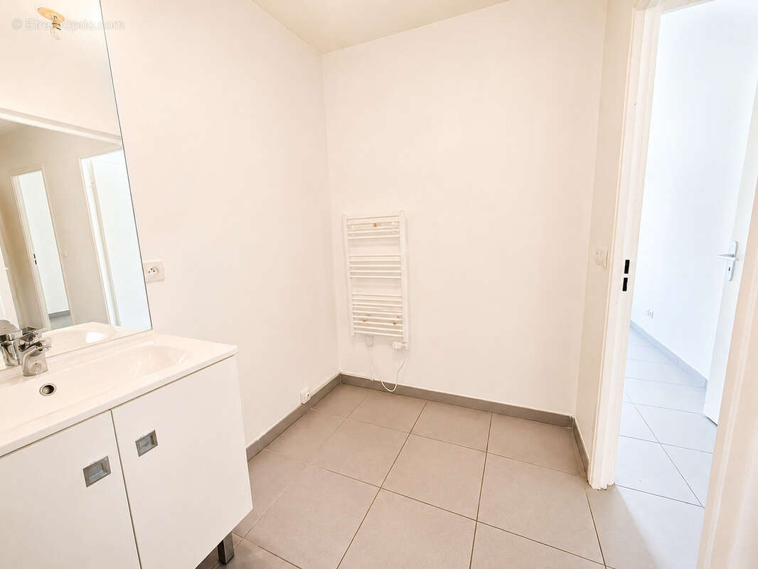 À VENDRE - T3 avec jardin 80 m2 et parking - photo 13