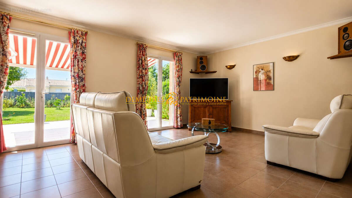 Maison à SAINT-YRIEIX-SUR-CHARENTE