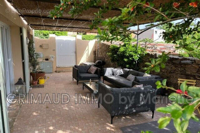 Maison 70 m² à La Garde-Freinet  - photo 3