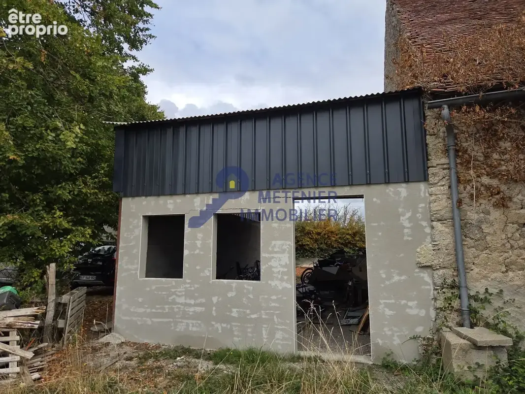 CHAREIL-CINTRAT   Maison de 104,90 m2 avec nombreuses dépendances et 8 580 m2 de terrain - photo 32