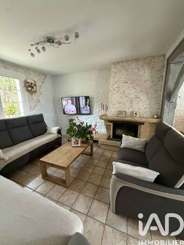 Photo 4 - Maison à CHEVILLON