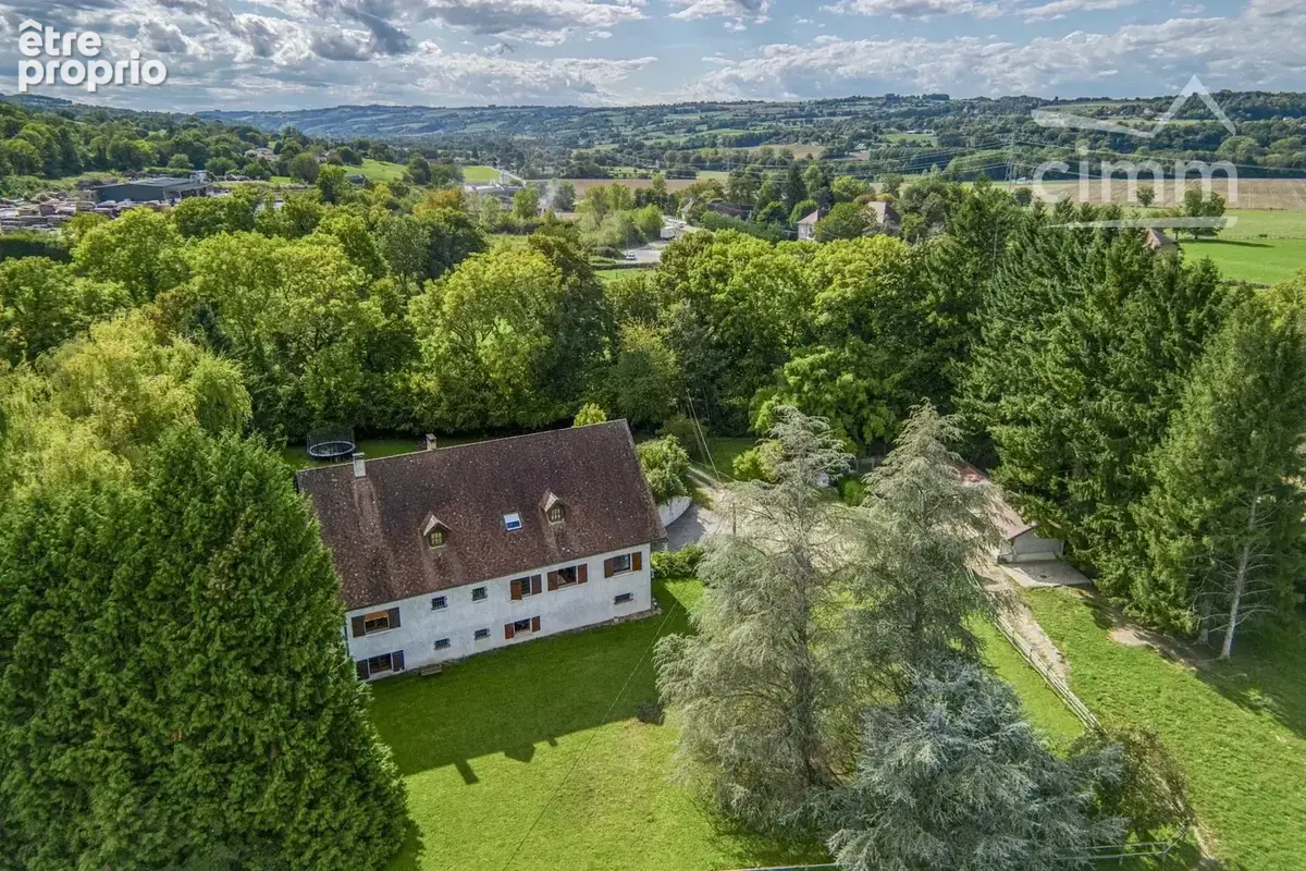 Propriété de charme 420m2 sur 1.6 ha de terrain dans un cadre champêtre sans voisinage - photo 35