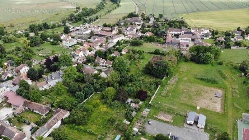 Terrain 402 m² à Longuesse  - photo 2