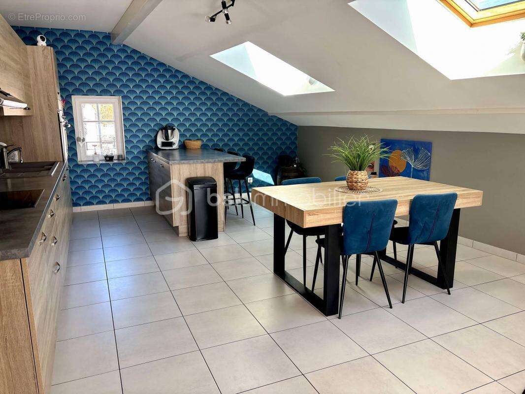 Appartement à COURCELLES-CHAUSSY