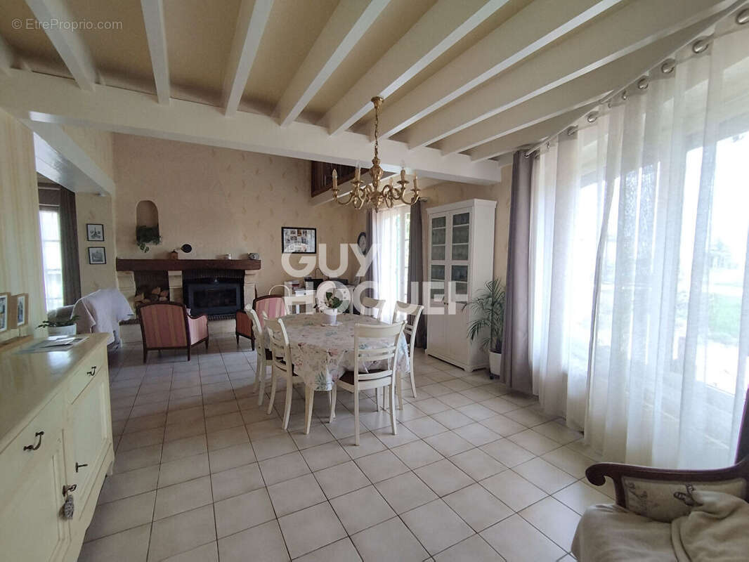 Maison à SAINTE-BAZEILLE