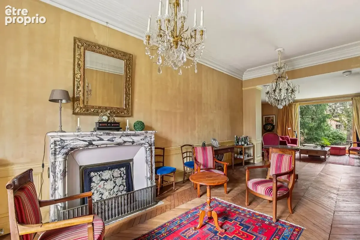 Le vesinet - propriete de 232 m² - salon 66 m²  - 4 chambres - terrain 1474 m²  - dependance amenagee 60 m² -  10 mn rer - photo 2