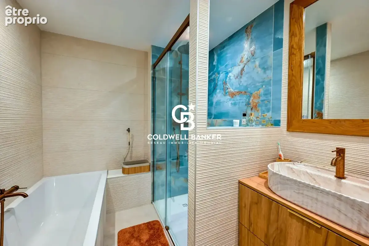 Sallanches, Spacieux T4 90m² + garage - photo 5