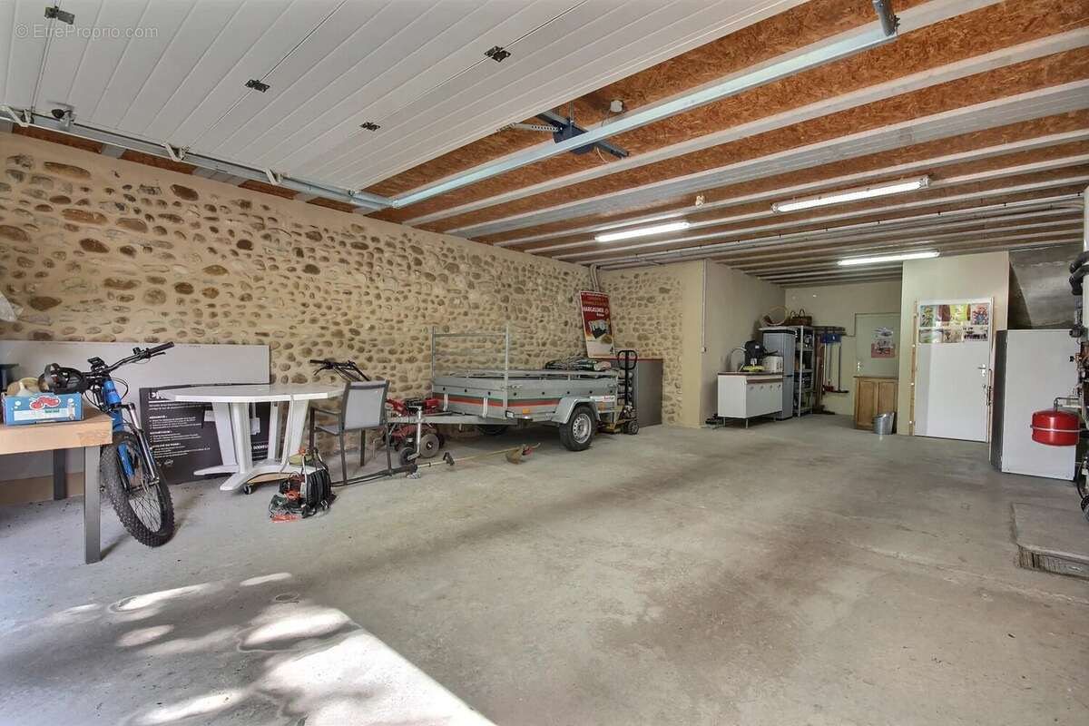 Maison à CHEVRIERES