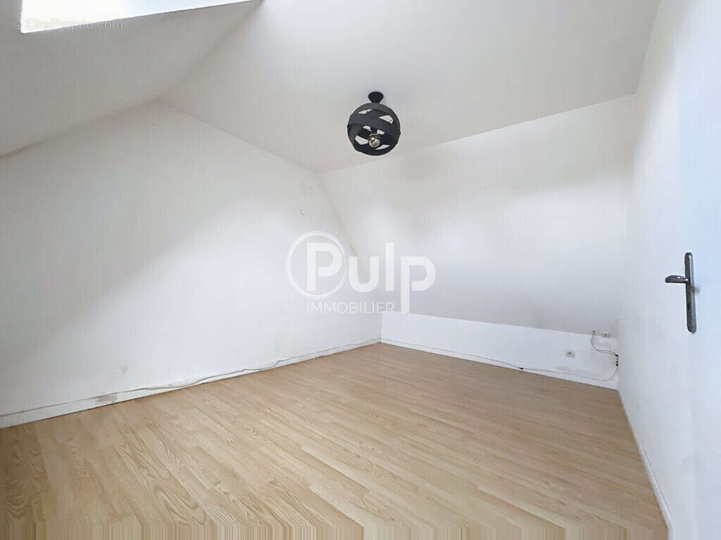 Maison à REGNAUVILLE