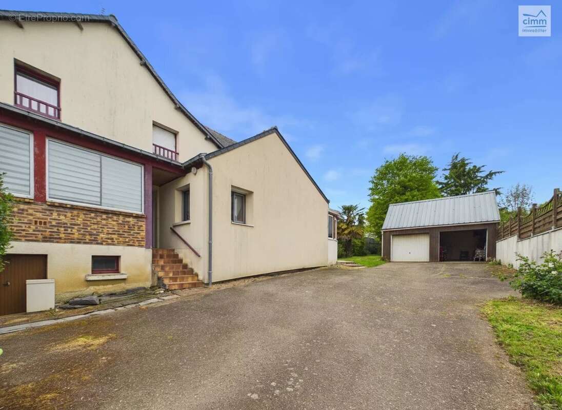 Maison à LES BRULAIS